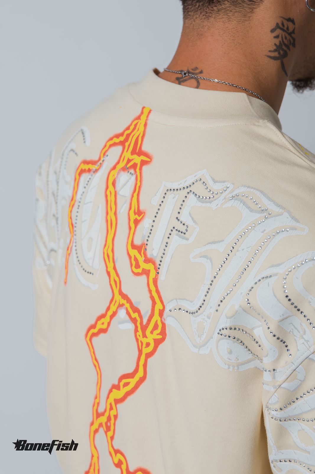 PLAYERA RAYO CREAM