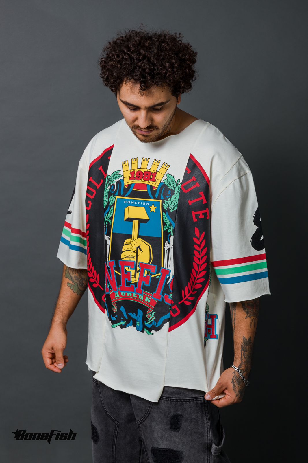 PLAYERA ESCUDO