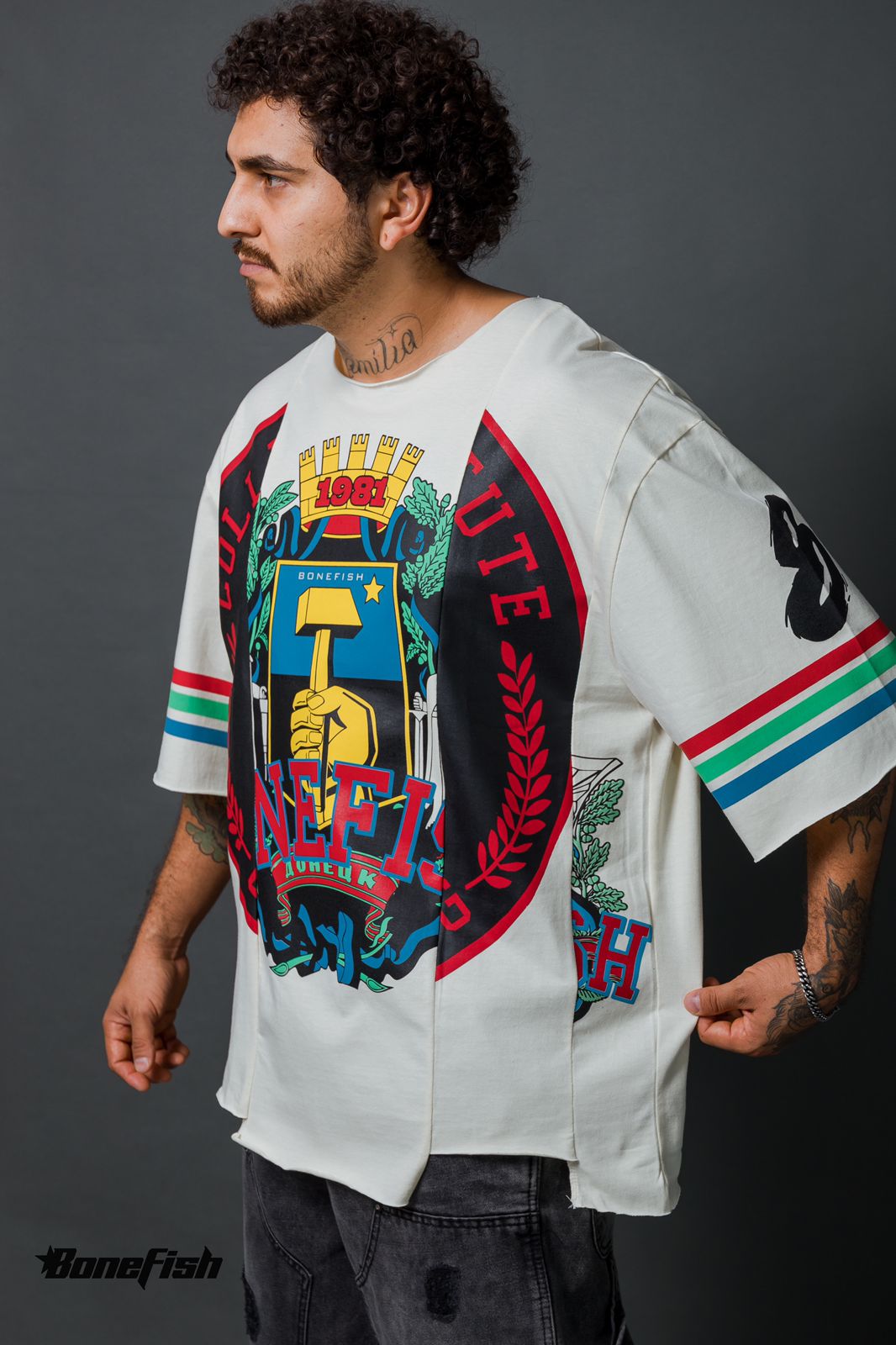 PLAYERA ESCUDO